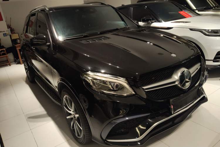 Used Mercedes-Benz GLE AMG 2015 AMG GLE 63 4MATIC Exterior 2