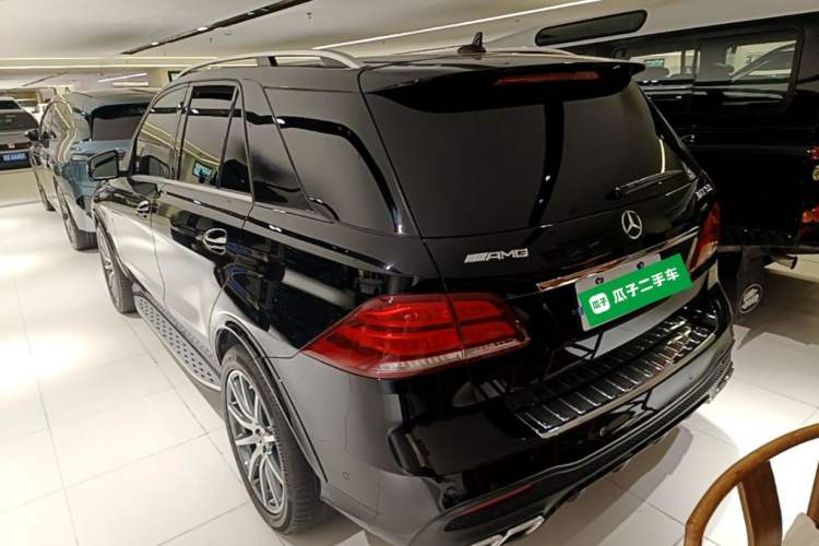 Used Mercedes-Benz GLE AMG 2015 AMG GLE 63 4MATIC Exterior 2