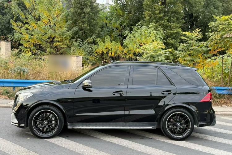 Used Mercedes-Benz GLE AMG 2015 AMG GLE 63 4MATIC Exterior 5