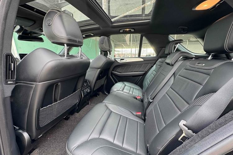 Used Mercedes-Benz GLE AMG 2015 AMG GLE 63 4MATIC Interior 3