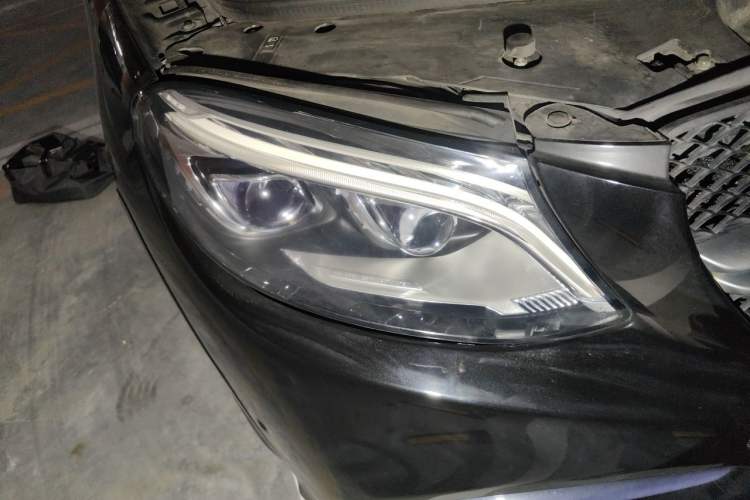 Used Mercedes-Benz GLE AMG 2015 AMG GLE 63 4MATIC Right Front Headlight