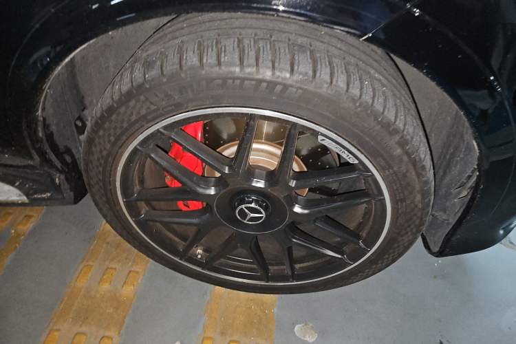 Used Mercedes-Benz GLE AMG 2015 AMG GLE 63 4MATIC Right Front Wheel Hub