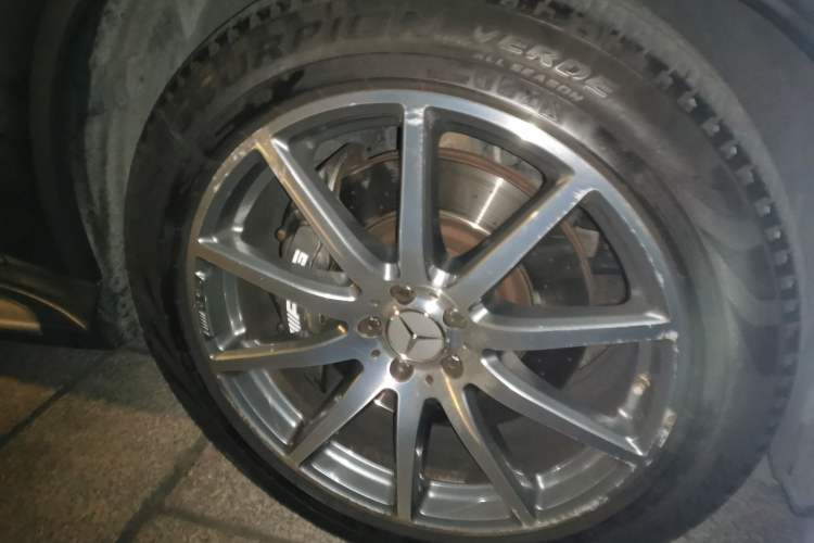 Used Mercedes-Benz GLE AMG 2015 AMG GLE 63 4MATIC Right Front Wheel Hub