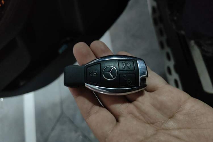 Used Mercedes-Benz GLE AMG 2015 AMG GLE 63 4MATIC Vehicle Key