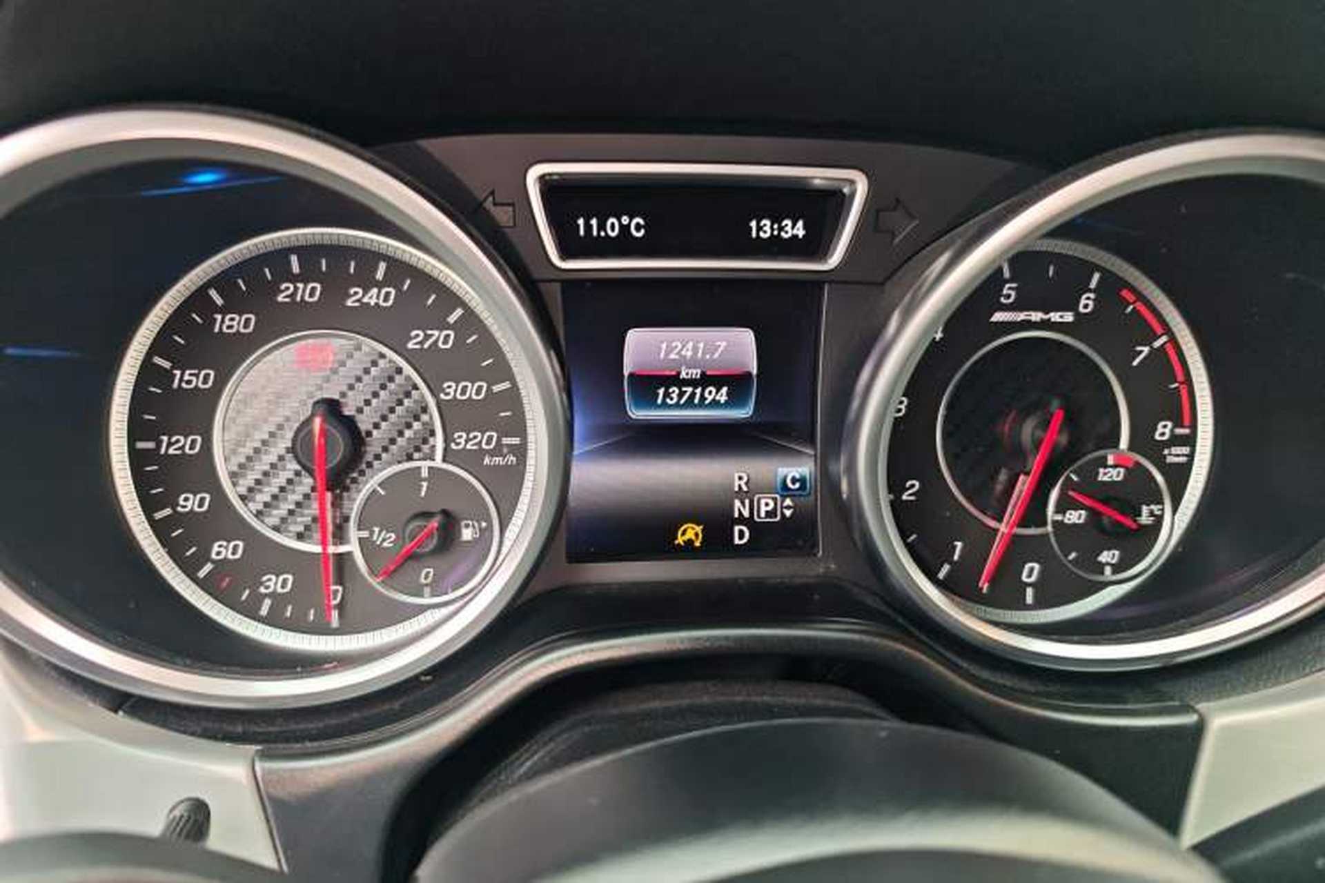 Used Mercedes-Benz GLE AMG 2015 AMG GLE 63 4MATIC Odometer Close Up