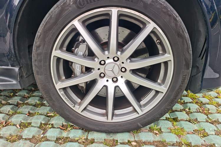 Used Mercedes-Benz GLE AMG 2015 AMG GLE 63 4MATIC Right Front Wheel Hub