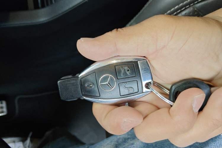 Used Mercedes-Benz GLE AMG 2015 AMG GLE 63 4MATIC Vehicle Key