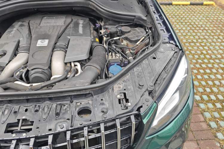 Used Mercedes-Benz GLE AMG 2015 AMG GLE 63 4MATIC Engine Bay Left