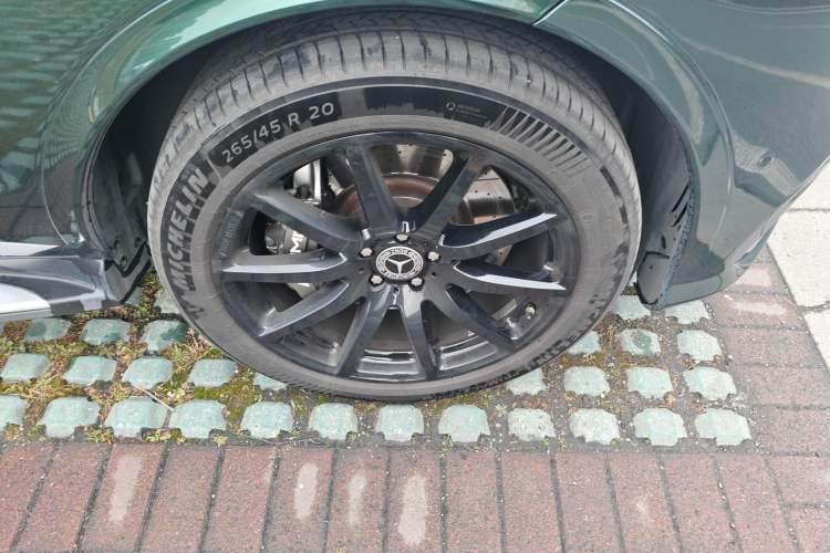 Used Mercedes-Benz GLE AMG 2015 AMG GLE 63 4MATIC Right Front Wheel Hub