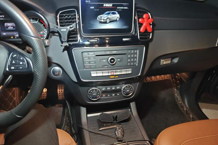 Used Mercedes-Benz GLE AMG 2017 AMG GLE 43 4MATIC Audio And AC Panel