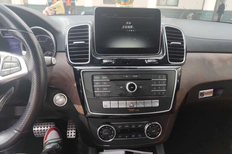 Used Mercedes-Benz GLE AMG 2017 AMG GLE 43 4MATIC Audio And AC Panel