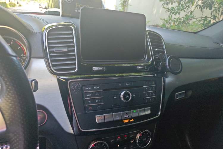 Used Mercedes-Benz GLE AMG 2017 AMG GLE 43 4MATIC Audio And AC Panel