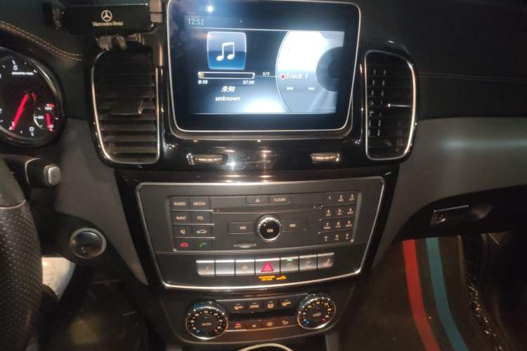 Used Mercedes-Benz GLE AMG 2017 AMG GLE 43 4MATIC Audio And AC Panel