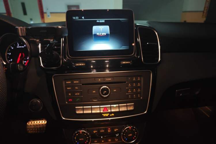 Used Mercedes-Benz GLE AMG 2017 AMG GLE 43 4MATIC Audio And AC Panel