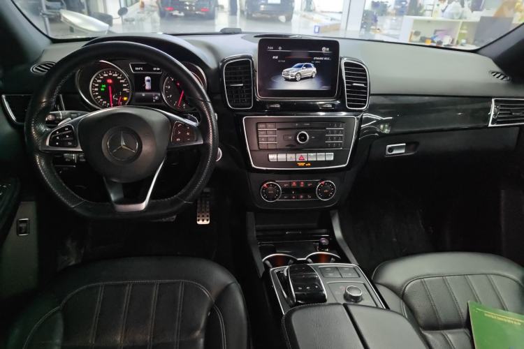 Used Mercedes-Benz GLE AMG 2017 AMG GLE 43 4MATIC Center Console