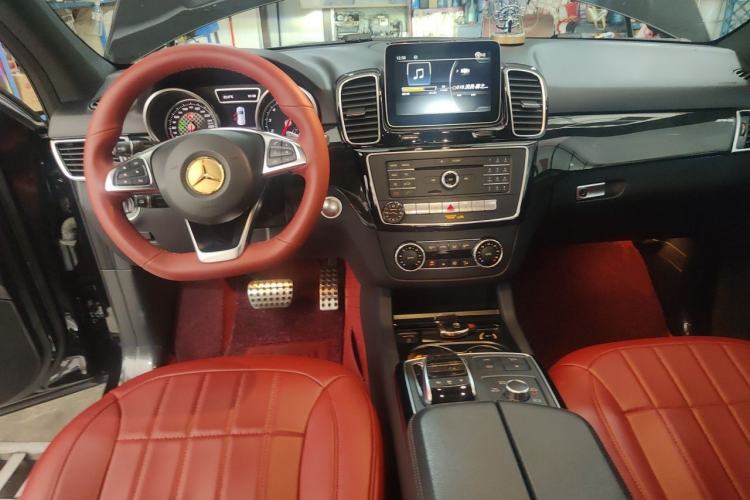 Used Mercedes-Benz GLE AMG 2017 AMG GLE 43 4MATIC Center Console