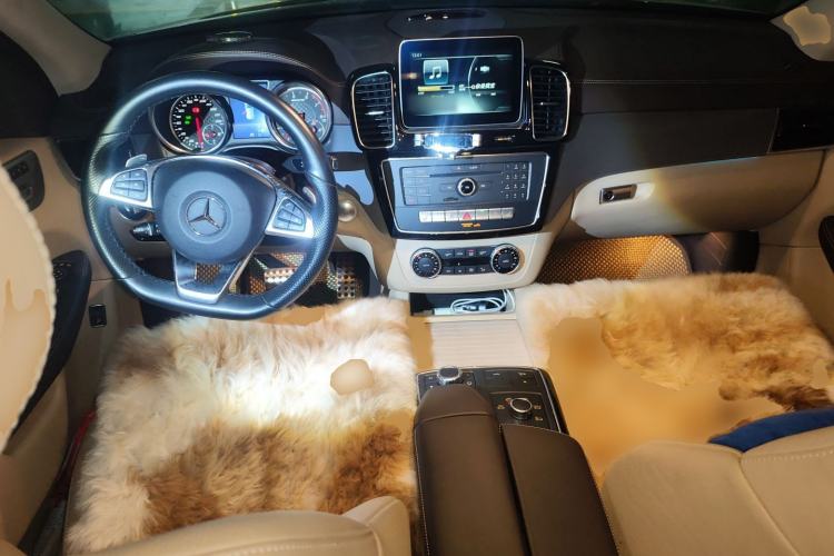 Used Mercedes-Benz GLE AMG 2017 AMG GLE 43 4MATIC Center Console