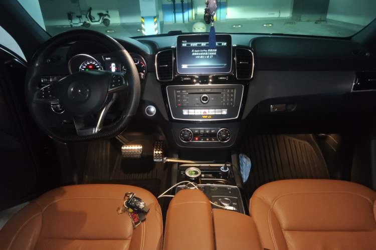 Used Mercedes-Benz GLE AMG 2017 AMG GLE 43 4MATIC Center Console