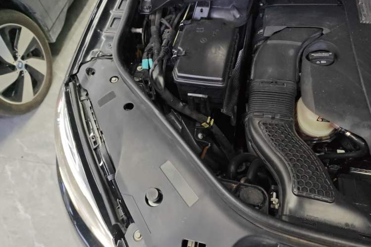 Used Mercedes-Benz GLE AMG 2017 AMG GLE 43 4MATIC Engine Bay Right