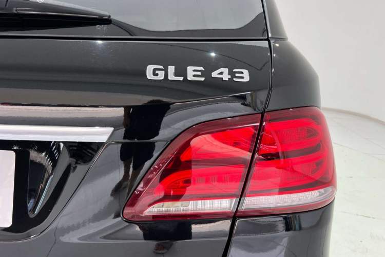 Used Mercedes-Benz GLE AMG 2017 AMG GLE 43 4MATIC Exterior 4