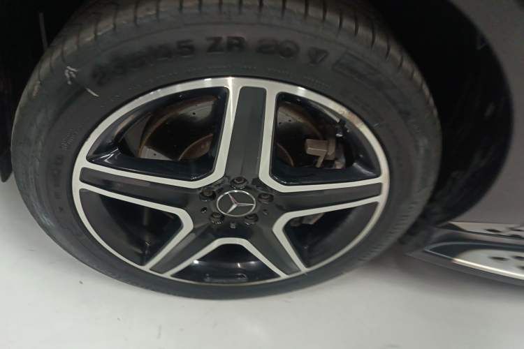 Used Mercedes-Benz GLE AMG 2017 AMG GLE 43 4MATIC Exterior 4
