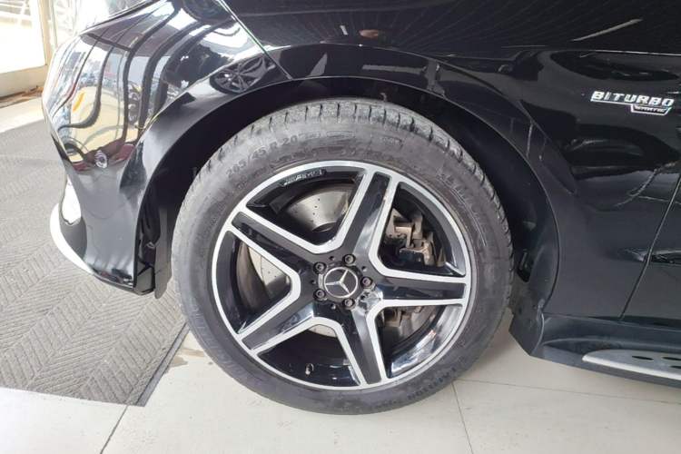 Used Mercedes-Benz GLE AMG 2017 AMG GLE 43 4MATIC Exterior 4