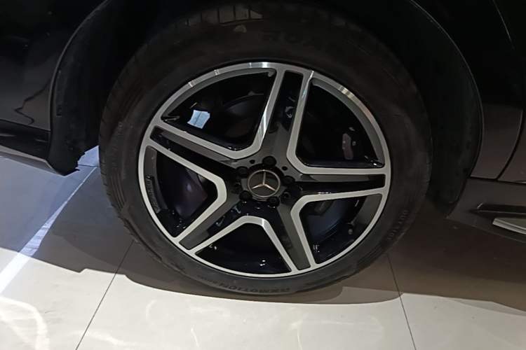 Used Mercedes-Benz GLE AMG 2017 AMG GLE 43 4MATIC Exterior 5