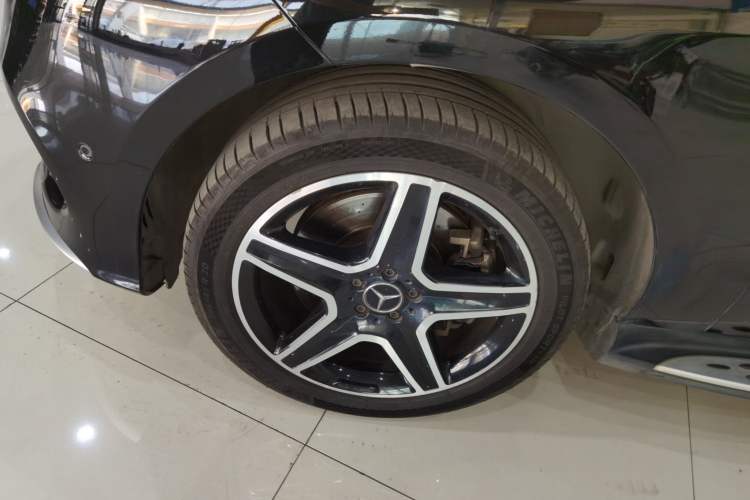 Used Mercedes-Benz GLE AMG 2017 AMG GLE 43 4MATIC Exterior 7