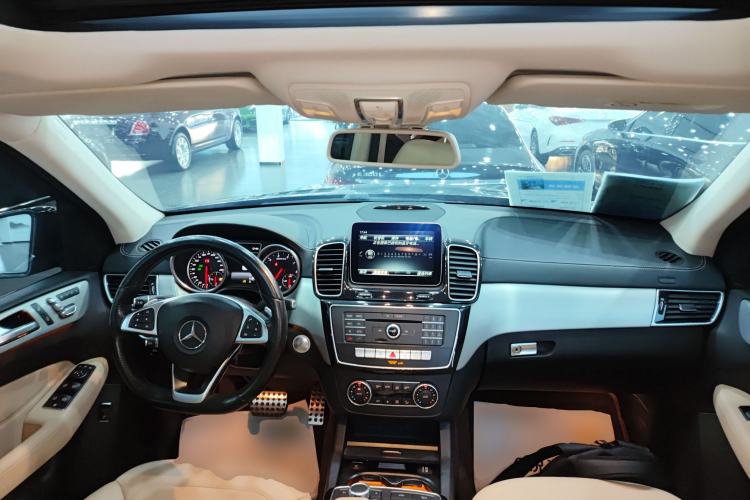 Used Mercedes-Benz GLE AMG 2017 AMG GLE 43 4MATIC Interior 2