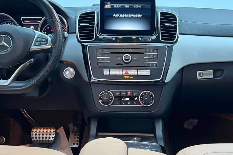 Used Mercedes-Benz GLE AMG 2017 AMG GLE 43 4MATIC Interior 3