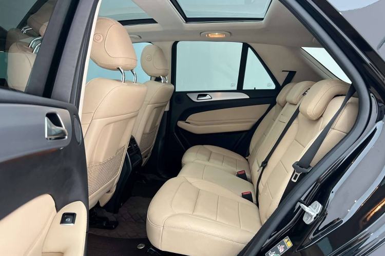 Used Mercedes-Benz GLE AMG 2017 AMG GLE 43 4MATIC Interior 6
