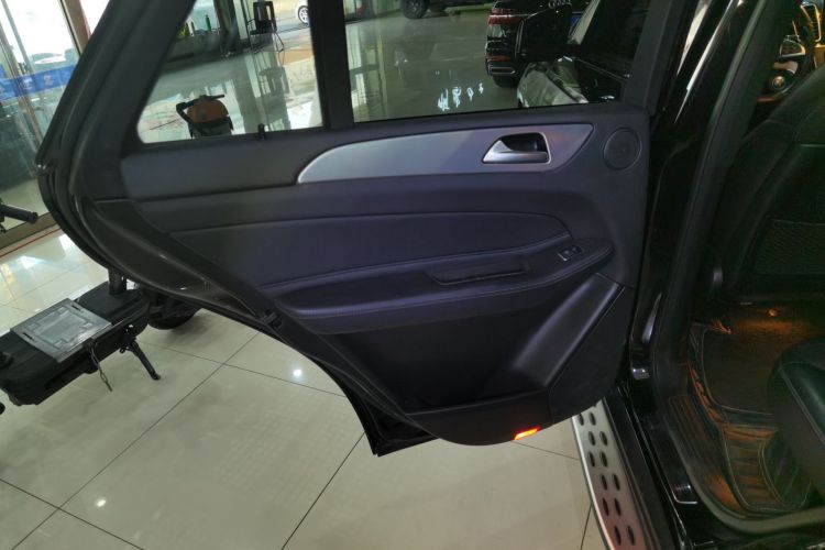 Used Mercedes-Benz GLE AMG 2017 AMG GLE 43 4MATIC Interior 8