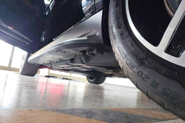 Used Mercedes-Benz GLE AMG 2017 AMG GLE 43 4MATIC Left Side Sill