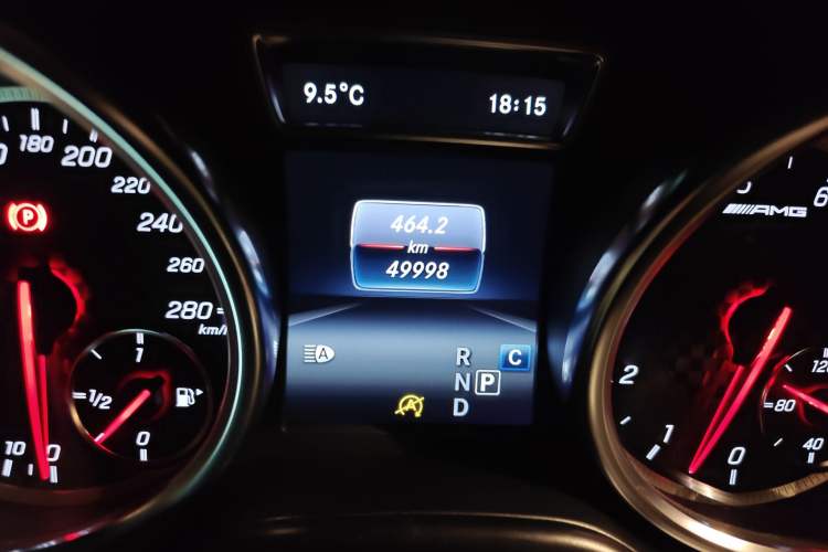 Used Mercedes-Benz GLE AMG 2017 AMG GLE 43 4MATIC Odometer Close Up