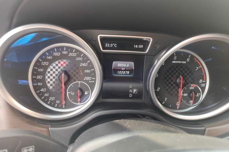 Used Mercedes-Benz GLE AMG 2017 AMG GLE 43 4MATIC Odometer Close Up