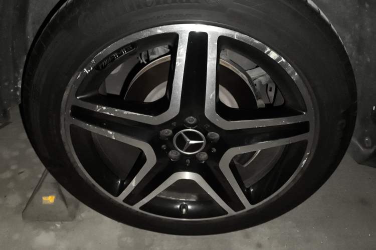 Used Mercedes-Benz GLE AMG 2017 AMG GLE 43 4MATIC Right Front Wheel Hub