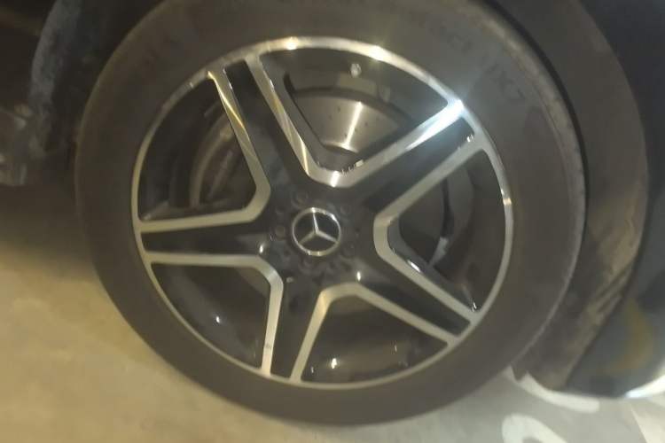 Used Mercedes-Benz GLE AMG 2017 AMG GLE 43 4MATIC Right Front Wheel Hub