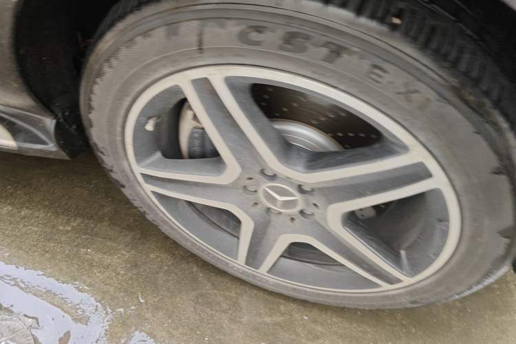 Used Mercedes-Benz GLE AMG 2017 AMG GLE 43 4MATIC Right Front Wheel Hub