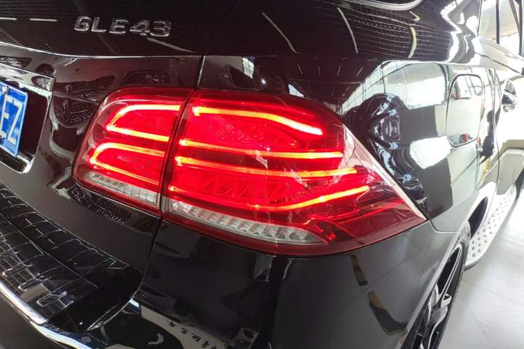 Used Mercedes-Benz GLE AMG 2017 AMG GLE 43 4MATIC Right Rear Taillight