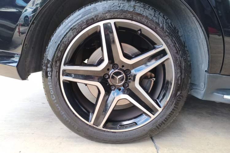Used Mercedes-Benz GLE AMG 2017 AMG GLE 43 4MATIC Right Rear Wheel Hub