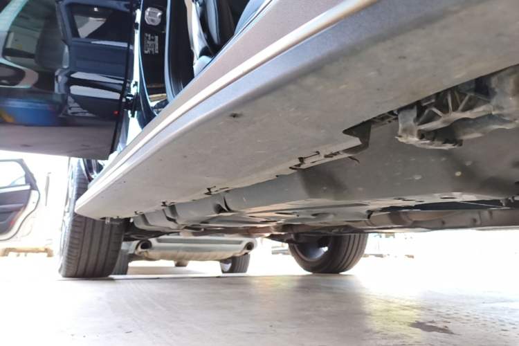 Used Mercedes-Benz GLE AMG 2017 AMG GLE 43 4MATIC Right Side Sill