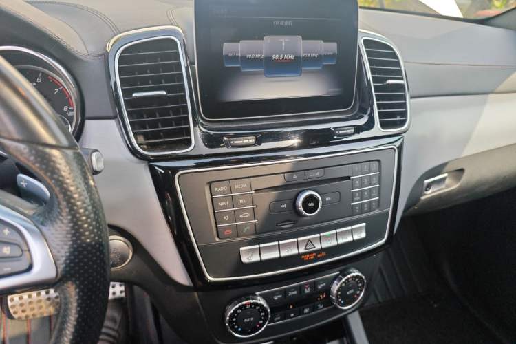 Used Mercedes-Benz GLE AMG 2017 AMG GLE 43 4MATIC Audio And AC Panel
