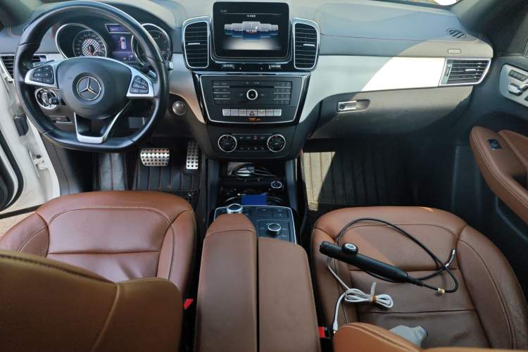 Used Mercedes-Benz GLE AMG 2017 AMG GLE 43 4MATIC Center Console