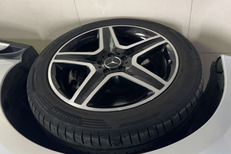 Used Mercedes-Benz GLE AMG 2017 AMG GLE 43 4MATIC Exterior 6