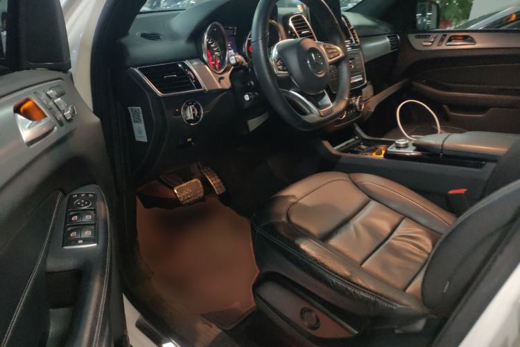 Used Mercedes-Benz GLE AMG 2017 AMG GLE 43 4MATIC Interior 2
