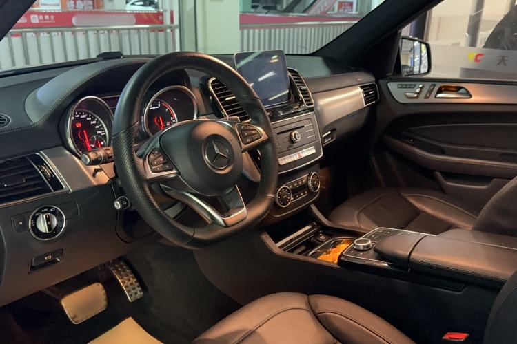 Used Mercedes-Benz GLE AMG 2017 AMG GLE 43 4MATIC Interior 5