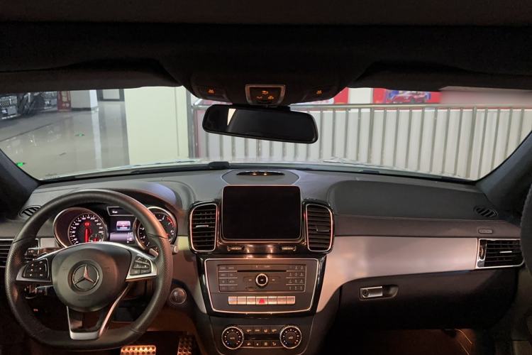 Used Mercedes-Benz GLE AMG 2017 AMG GLE 43 4MATIC Interior 6