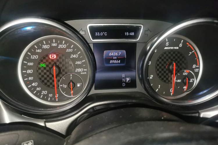 Used Mercedes-Benz GLE AMG 2017 AMG GLE 43 4MATIC Odometer Close Up