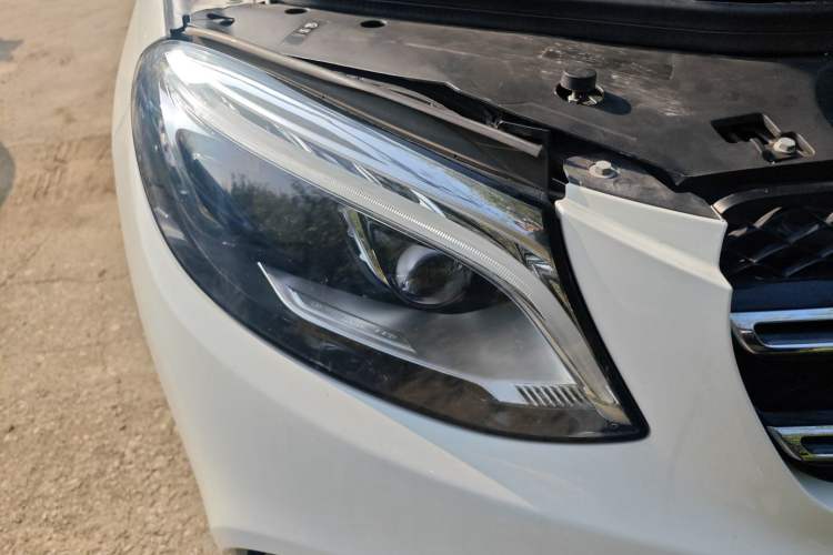 Used Mercedes-Benz GLE AMG 2017 AMG GLE 43 4MATIC Right Front Headlight