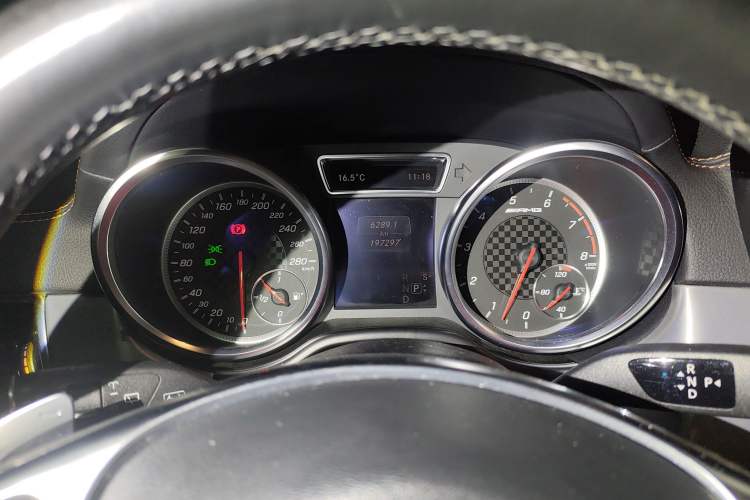 Used Mercedes-Benz GLE AMG 2017 AMG GLE 43 4MATIC Odometer Close Up